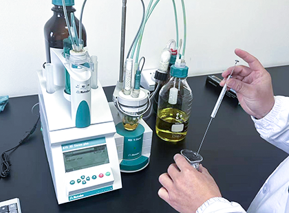 产品检测 - 化验室